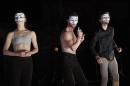 Z_2_Three_moustaches_(photo_Jonas_Kambli)_Concert_dans_le_goût_théâtral_486_Kopie.jpg